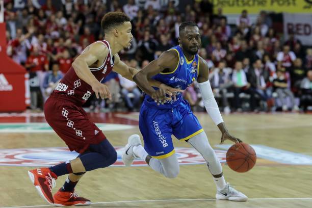 季后半程的 季后半程的