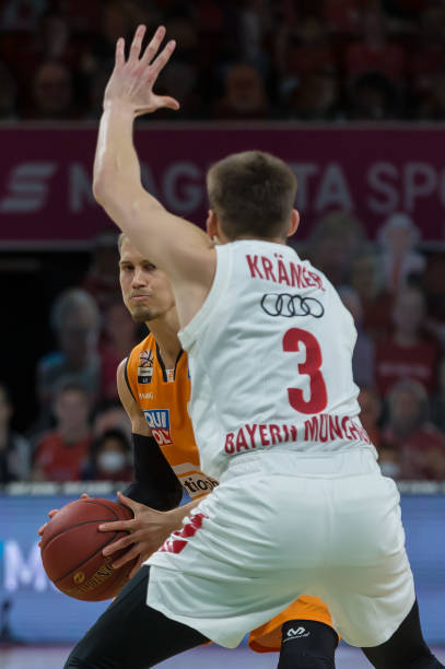 于球探与管 于球探与管