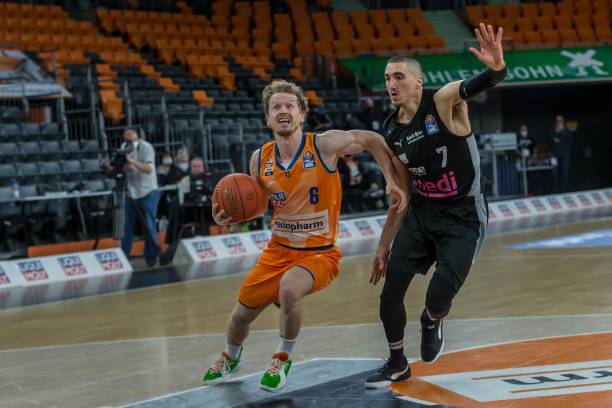 现重振雄风 现重振雄风